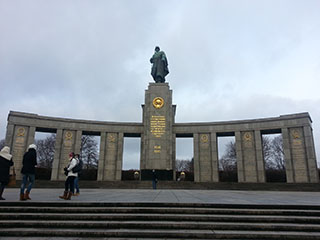 Мемориал павшим советским воинам в Тиргартене, фото 1